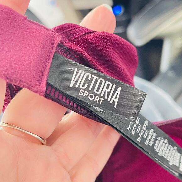 Victoria's Secret Sports Bra Womens 32C Dark Red Strappy Molded Cups Wireless - Picture 11 of 12